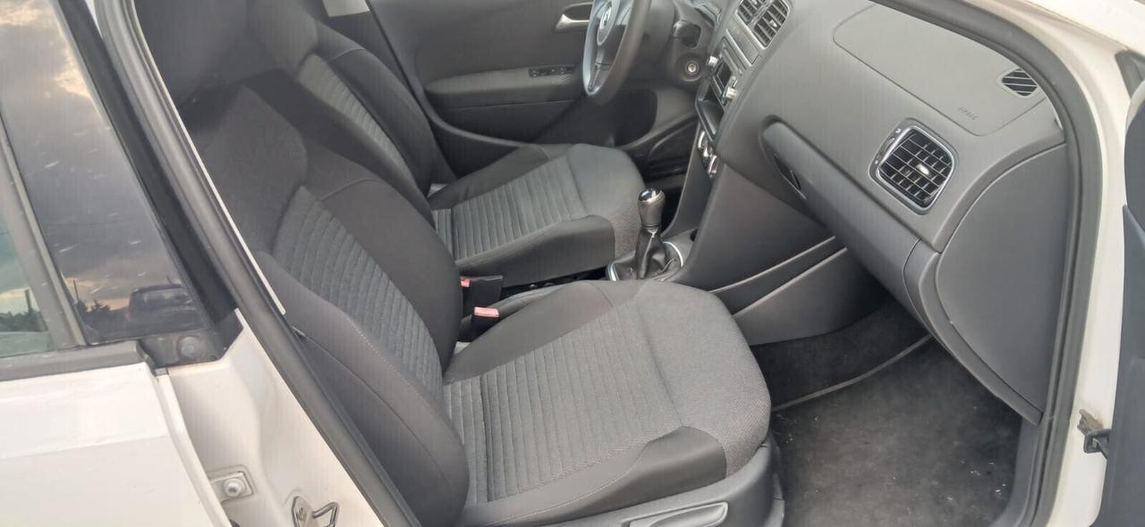 Volkswagen Polo 1.2 TDI Comfortline - 2014