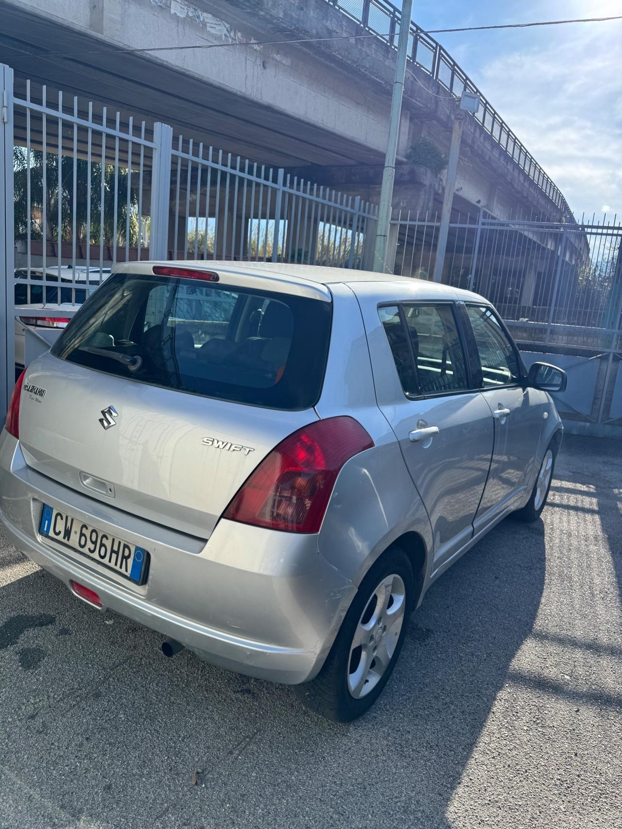 Suzuki Swift 1.3 5p BENZINA 2005