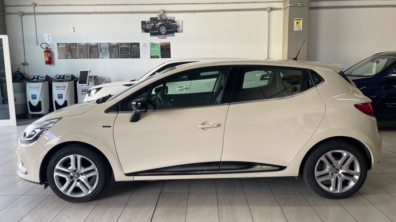 Renault Clio TCe 12V 90 CV Start&Stop 5 porte Energy Duel