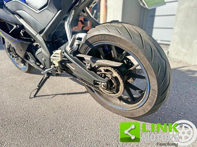 YAMAHA YZF R125 Monster Energy MotoGP Edition