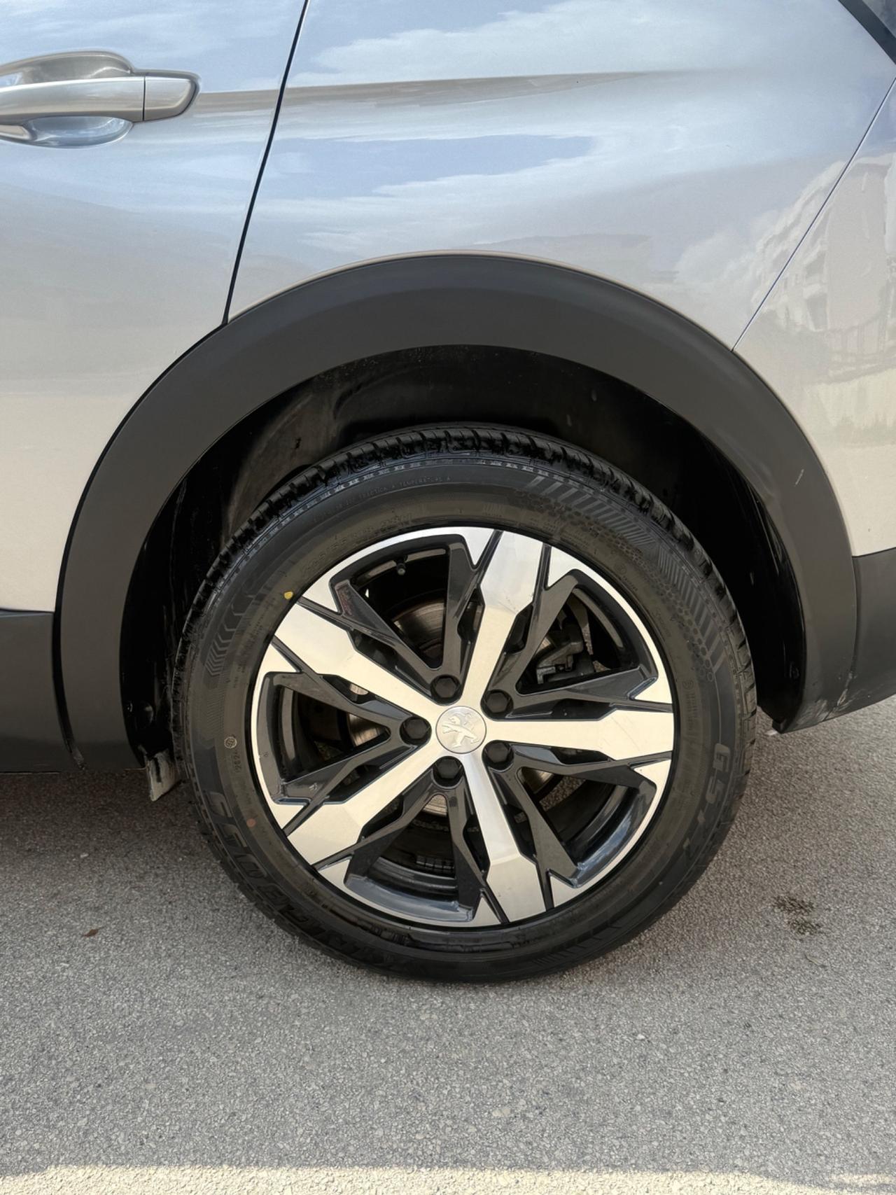Peugeot 3008 BlueHDi 130 S&S EAT8 Allure