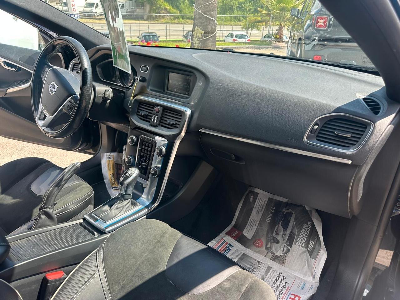 Volvo V40 D2 1.6 Powershift SUMMUM NEOPATENTATI AUTOMATICA