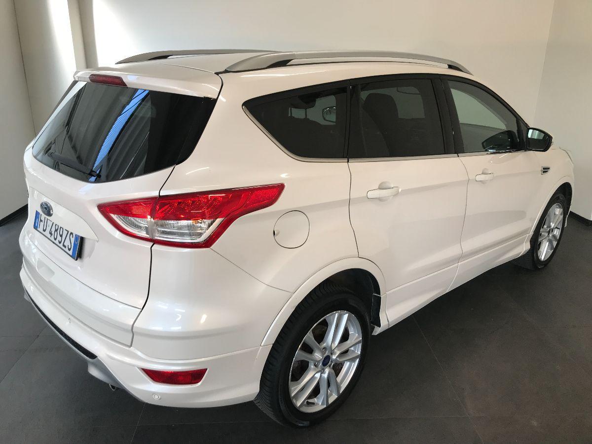 FORD Kuga 2.0 TDCI 150 CV Powershift 4WD Titanium