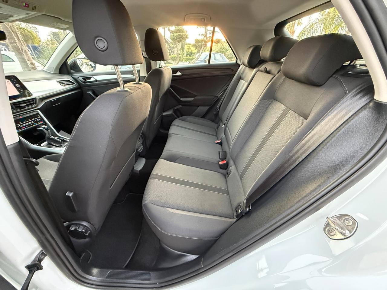 VOLKSWAGEN T-ROC 2.0 TDI SCR 150 CV IQ DRIVE LIFE DSG FULL LED COCKPIT NAVI