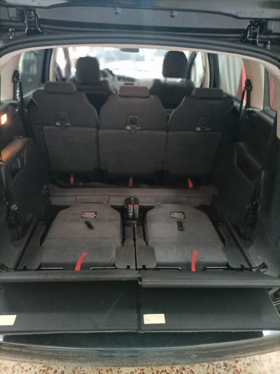 Peugeot 5008 2.0 HDi 150CV Allure