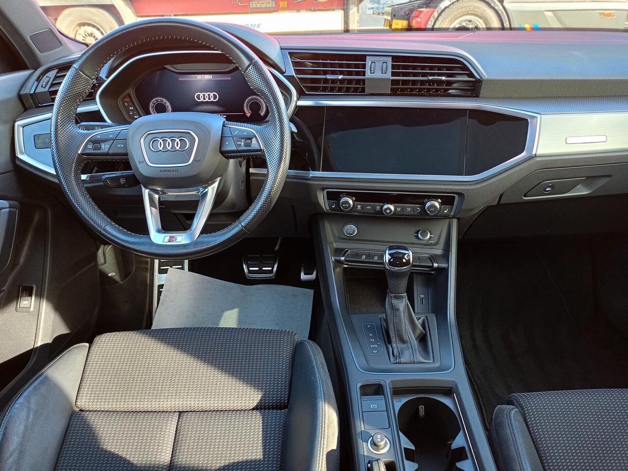 Audi Q3 40 TFSI QUATTRO S LINE-Finanziabile