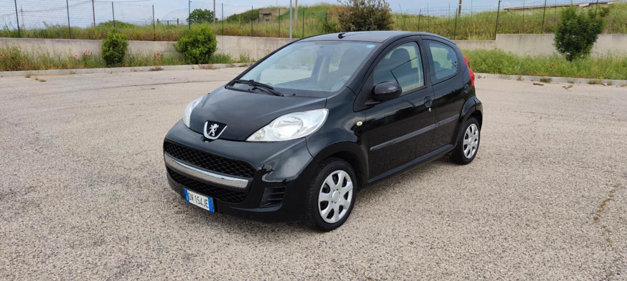 Peugeot 107 1.0 68CV 5p. Sweet Years