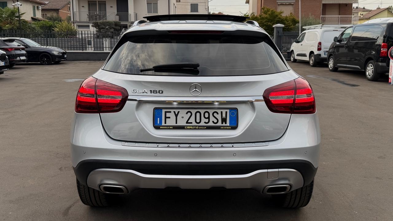 MERCEDES-BENZ GLA 180 1.6 PREMIUM AT7 122CV - FULL LED, PELLE, TETTO, NEOPATENTATI