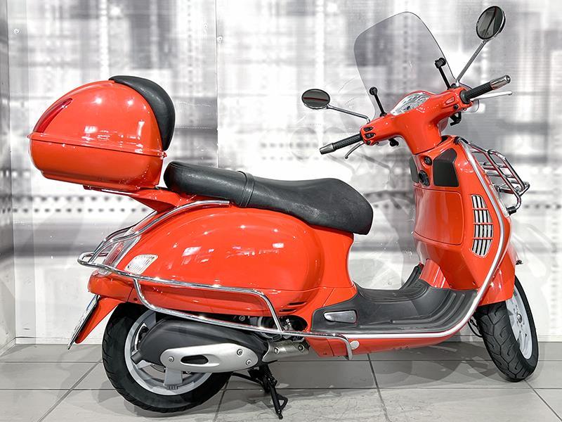 Piaggio Vespa GTS 250