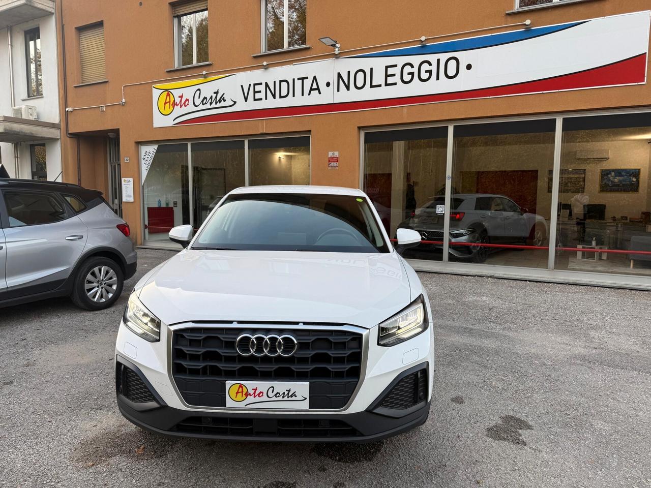 Audi Q2 30 TFSI Business -