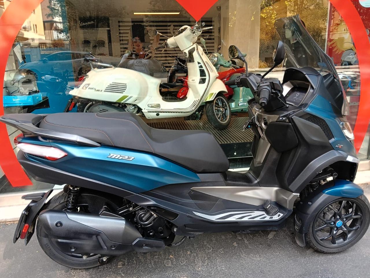 Piaggio MP3 530 hpe EXCLUSIVE