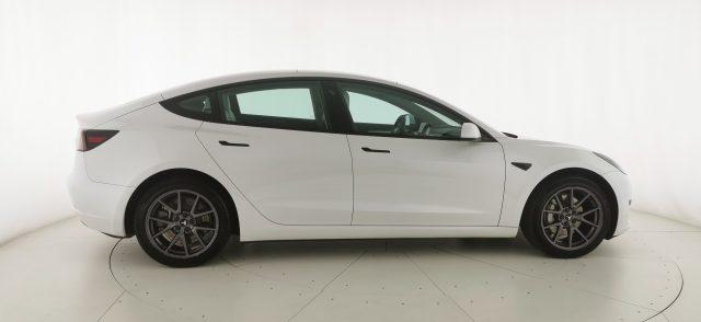 TESLA Model 3 RWD