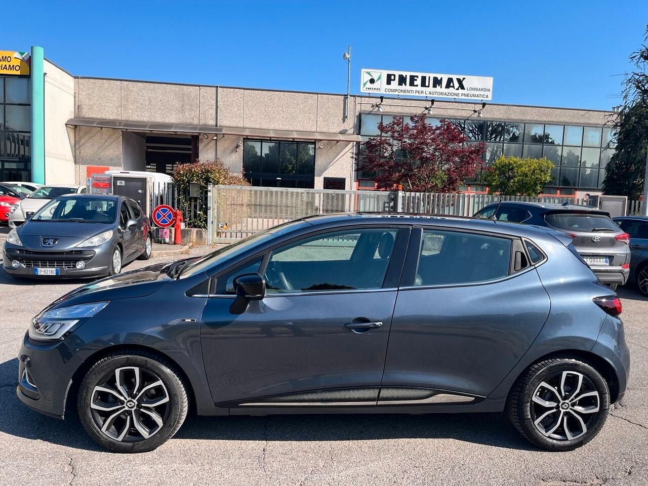 Renault Clio TCe 12V 90 CV 5 porte Moschino Zen