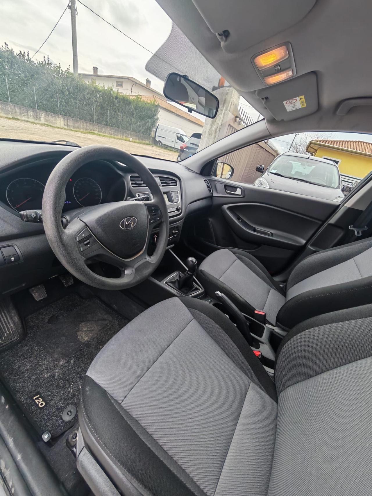 Hyundai i20 1.2 5 porte Econext Connectline gpl garantita permute e finanziamenti