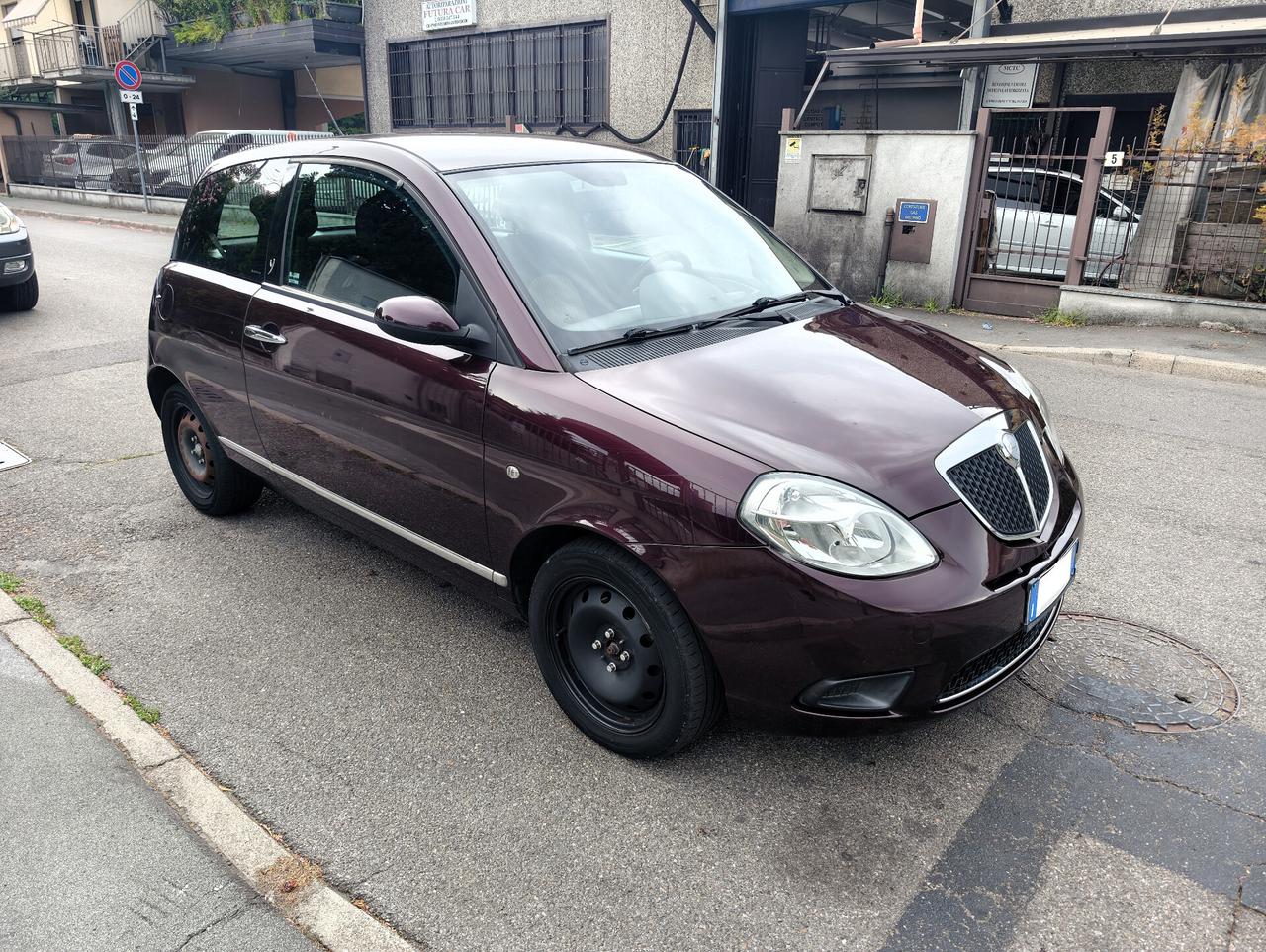 Lancia Ypsilon 1.2 Argento