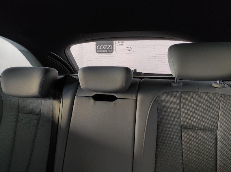 AUDI A4 5ª serie - A4 Avant 35 TFSI S tronic Business Advanced