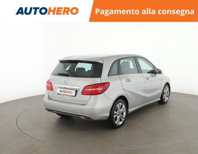 MERCEDES-BENZ B 180 d Sport