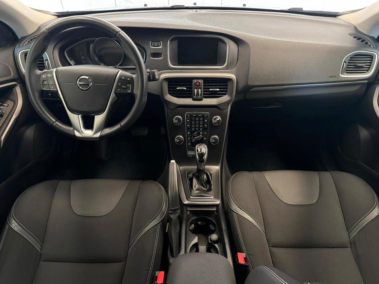 Volvo V40 allestimento Geartronic R-design