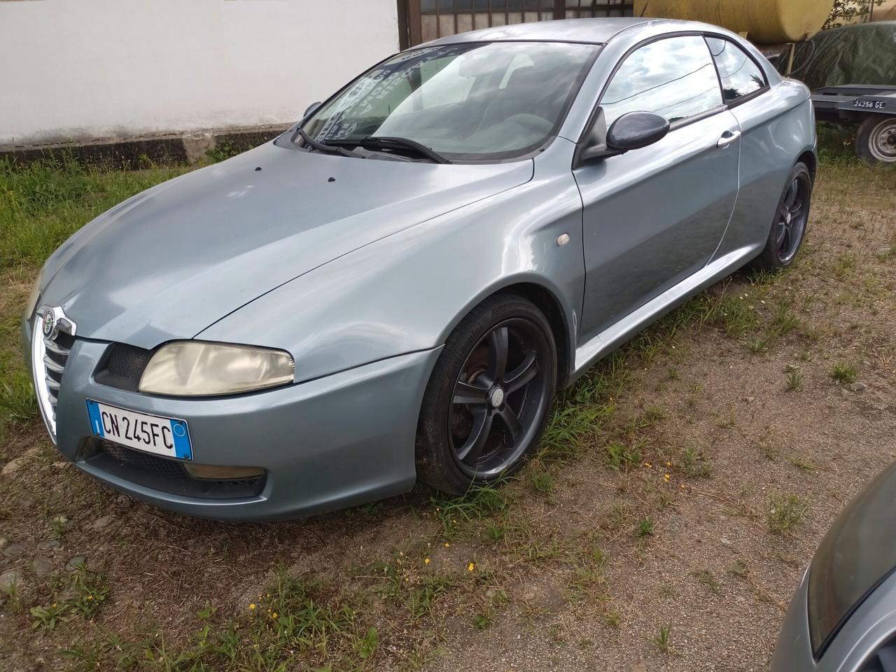 Alfa Romeo GT 150CV PACK 18 POLLICI POCHI KM