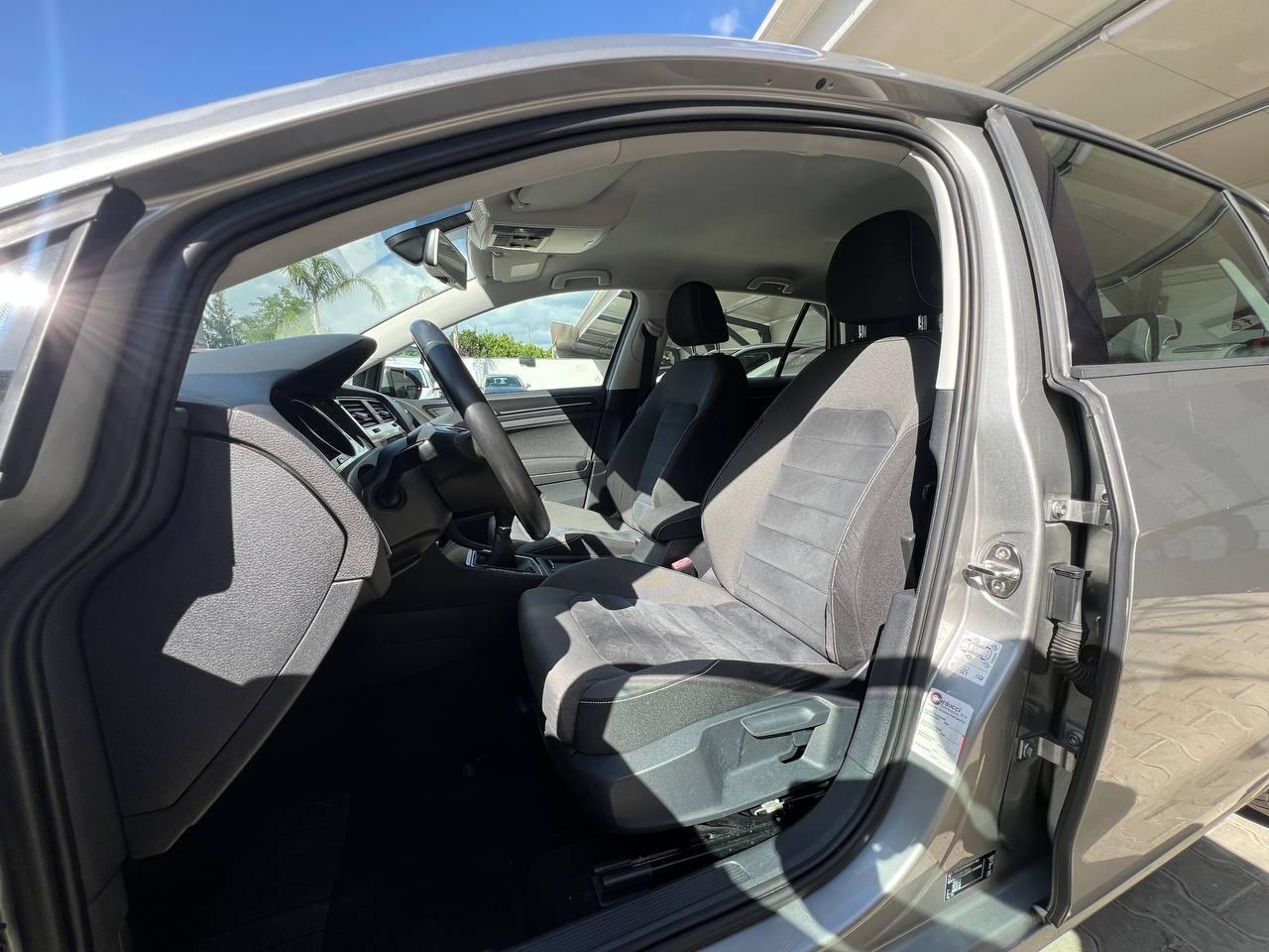 Golf Business 1.6 TDI 5P HIGHLINE bLUEMotion Techn