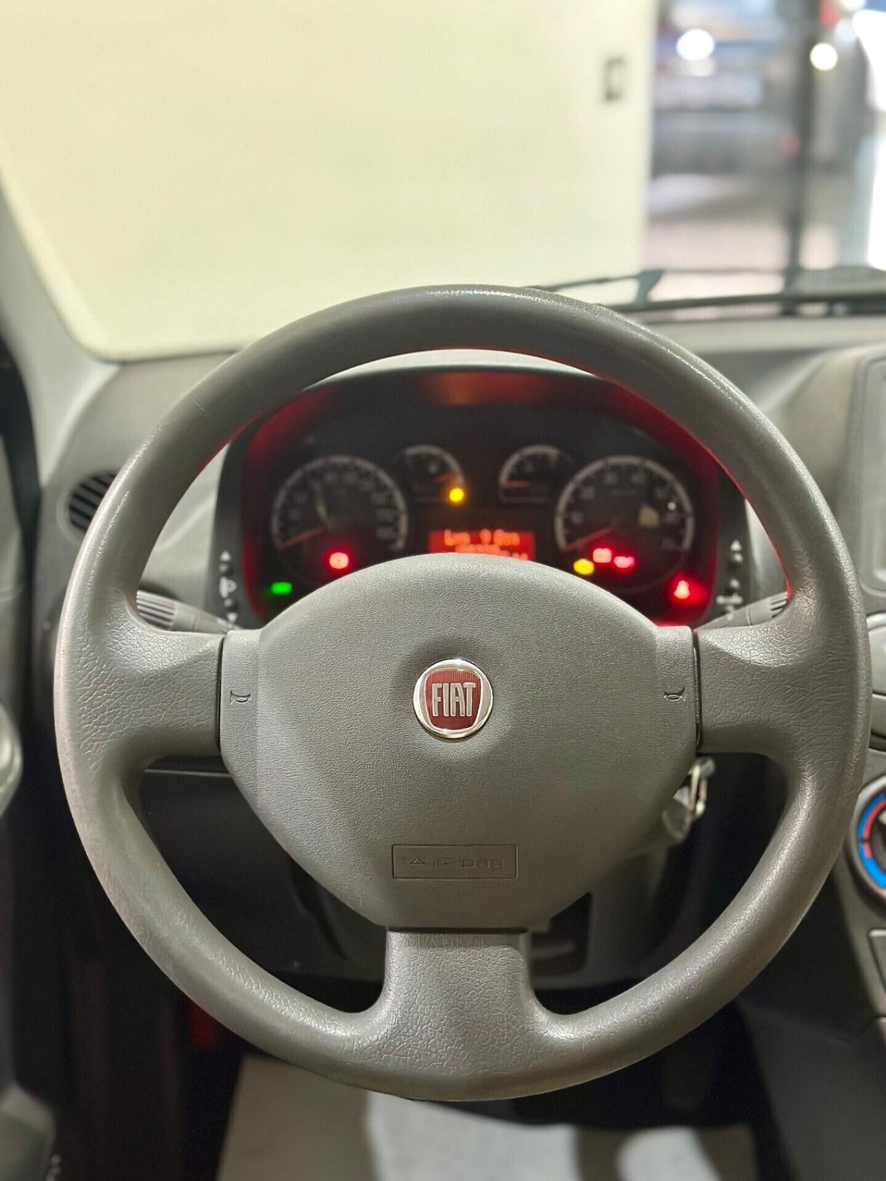 Fiat Panda 1.2 Emotion Dualogic