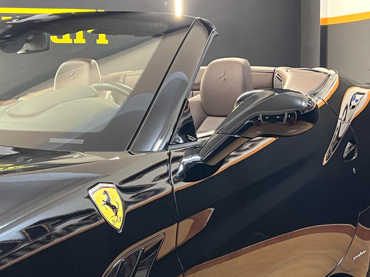 Ferrari California DCT Book service