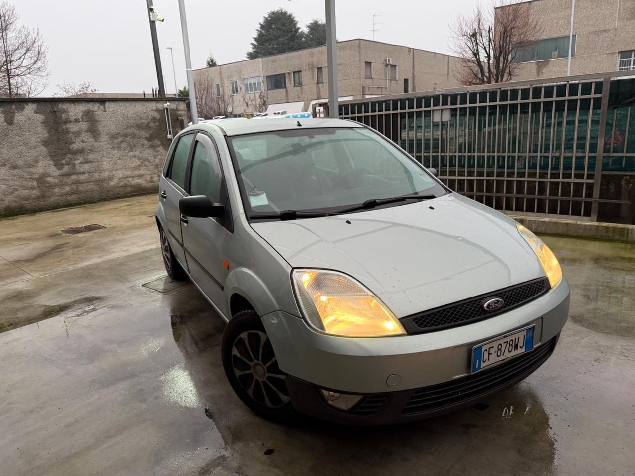 Ford Fiesta 1.2 benzina euro4 neopatentati