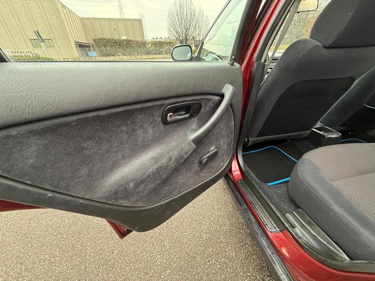 Honda Civic 1.4i 16V cat 5 porte