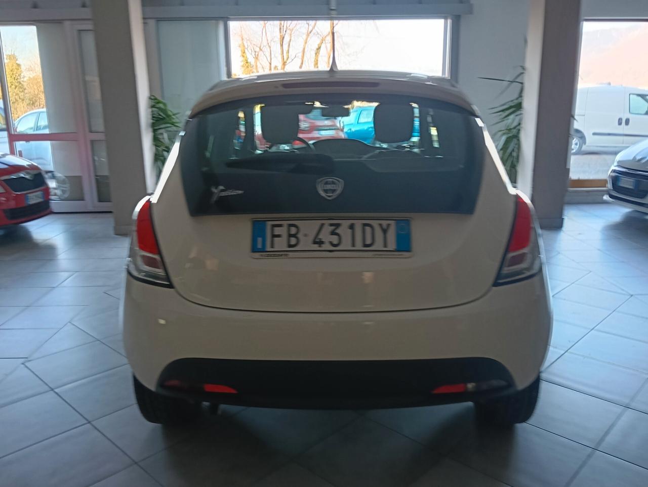 Lancia Ypsilon 1.2 69 CV 5 porte Gold