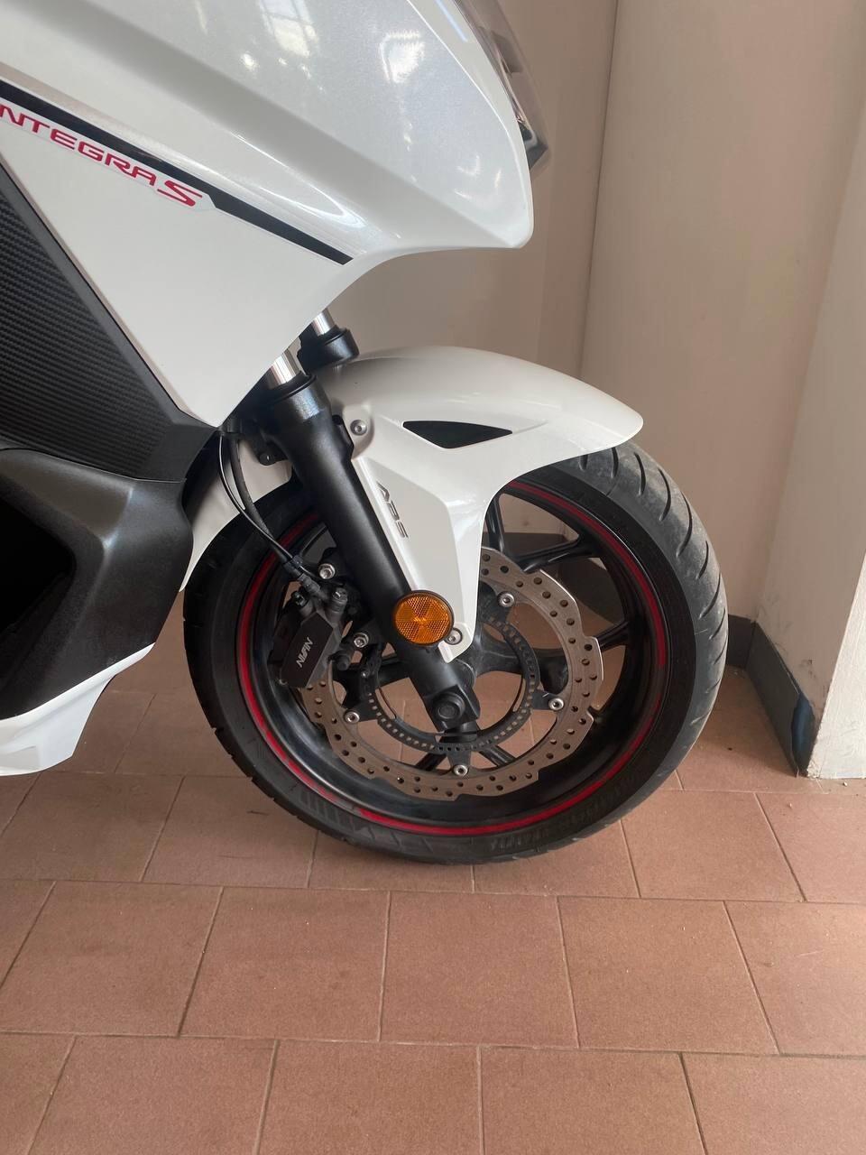 Honda Integra 750 s
