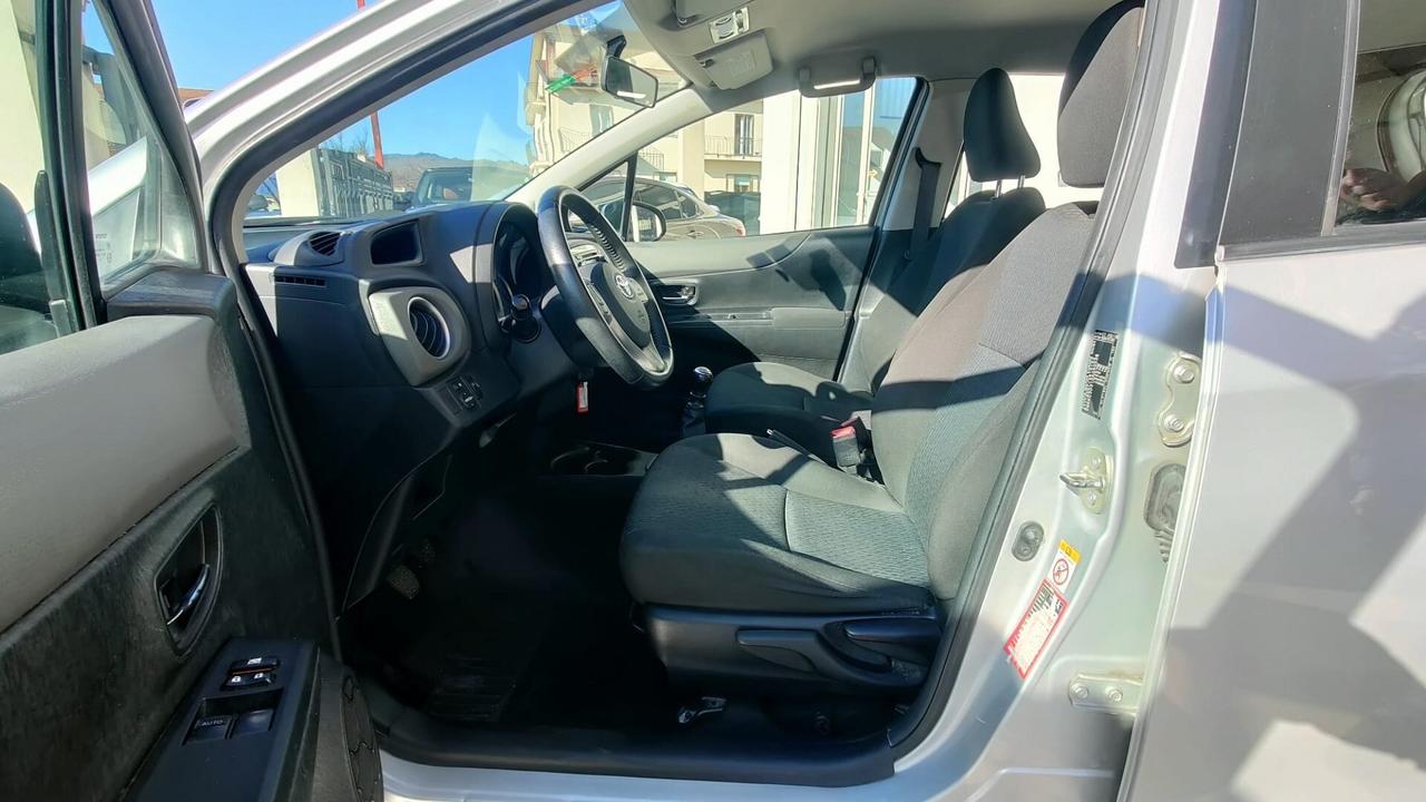 Toyota Yaris 1.4 D-4D Lounge anno 2013