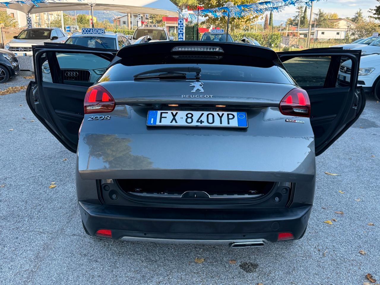 " UNA CHICCA " Peugeot 2008 Pure Turbo GT Line