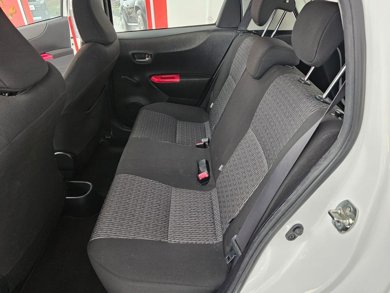 Toyota Yaris 1.4 D-4D 5 porte Lounge
