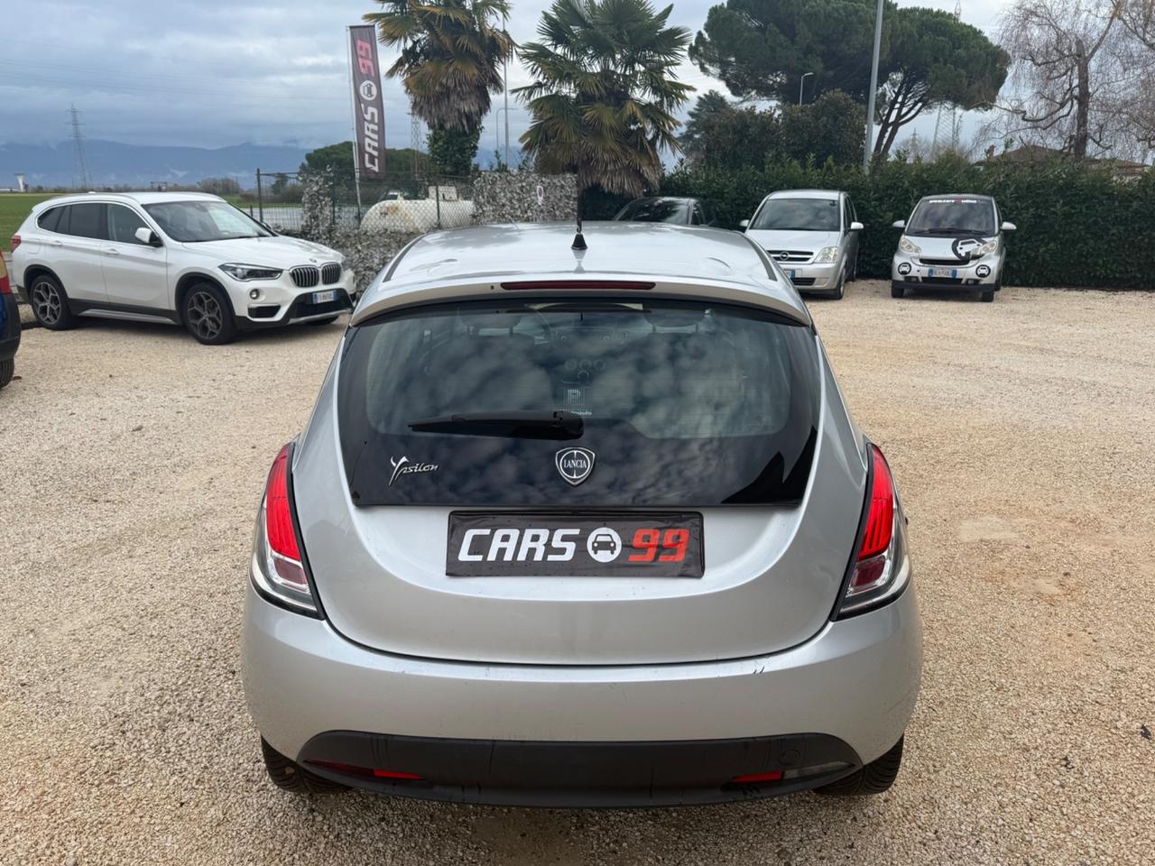 Lancia Ypsilon 1.2 69 CV 5 porte Silver