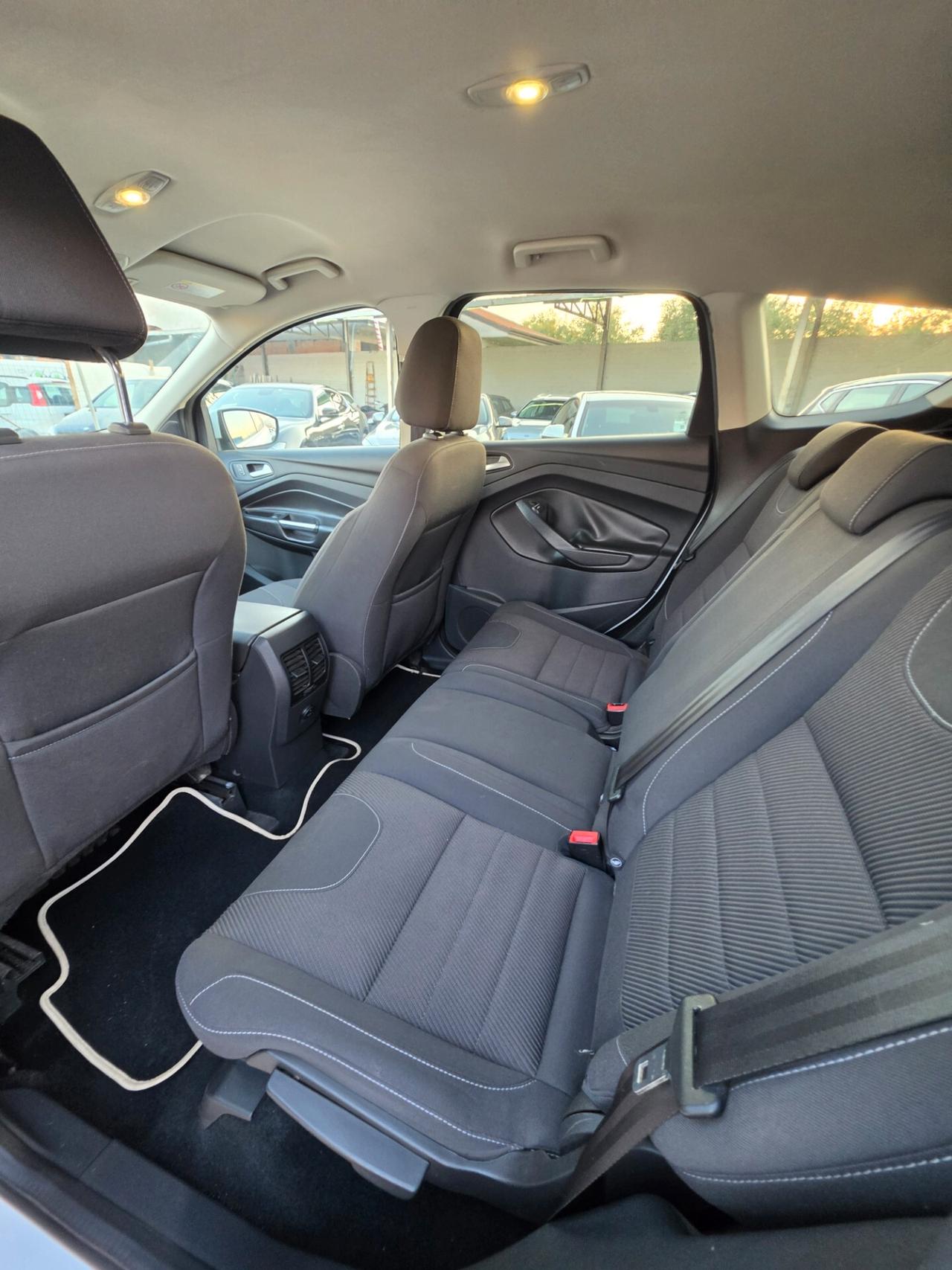 Ford Kuga 2.0 TDCI 150 CV S&S 2WD Titanium