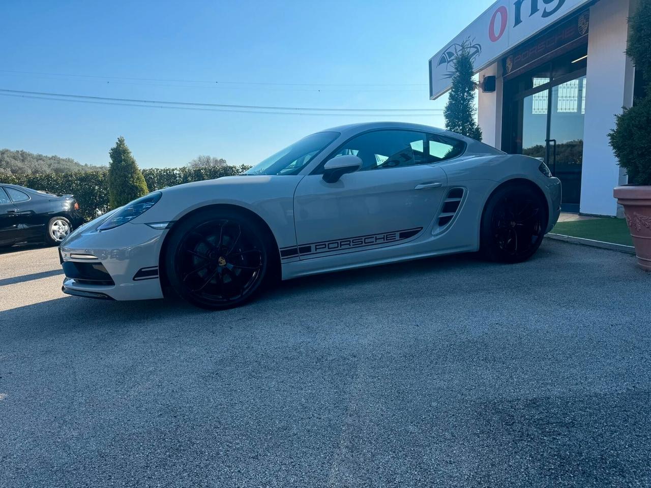 Porsche Cayman style edition sport design