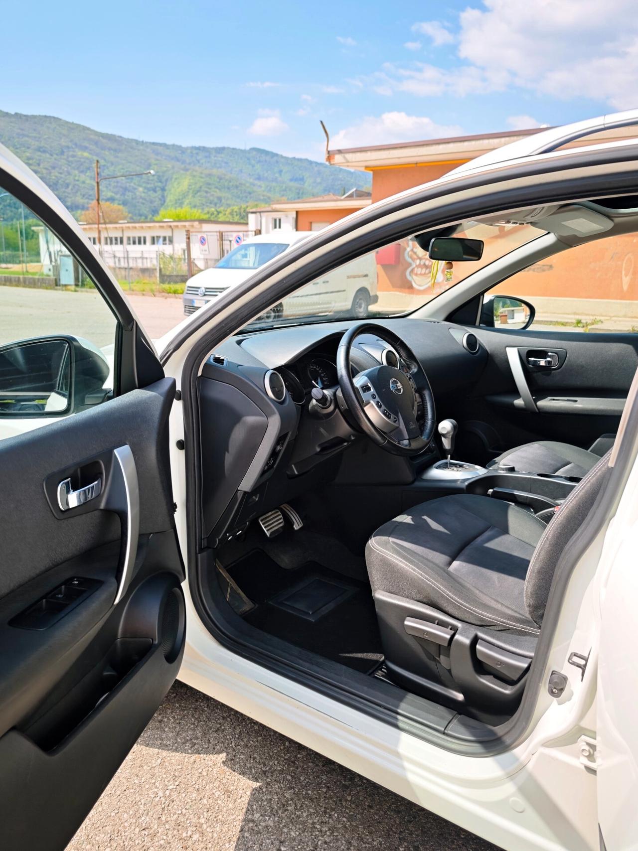 Nissan Qashqai 2.0 4x4 dCi DPF 4WD aut. Tekna Full Optional