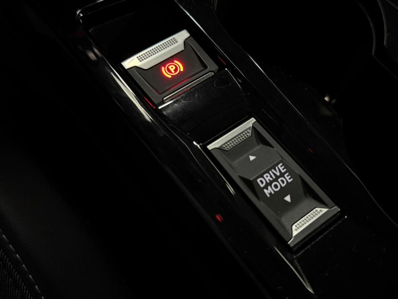 Peugeot 208 BlueHDi 100 Stop&Start 5 porte Allure Pack ADATTA A NEOPATENTATI