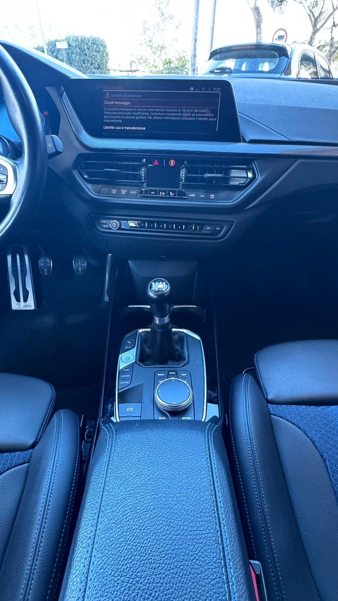 Bmw 118 118i 5p. Msport