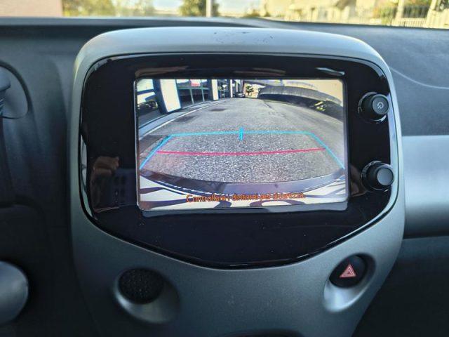 TOYOTA Aygo 1.0 VVT-i 69 CV 5 porte x-play NEOPATENTATI