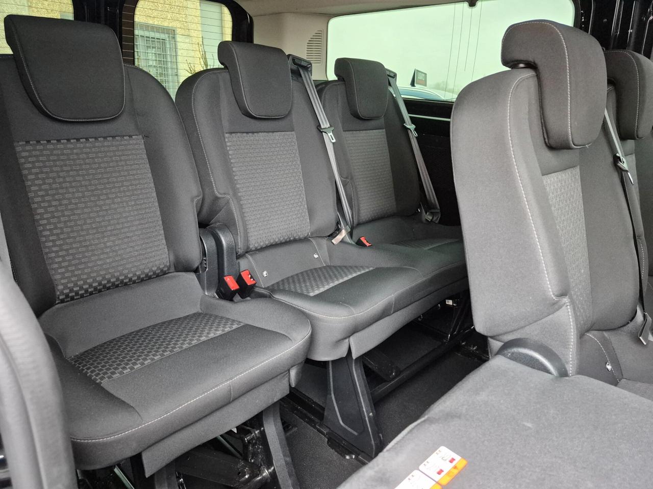 Ford Transit Custom Transit Custom TITANIUM 320 2.0 EcoBlue 130 aut. PC Combi Trend