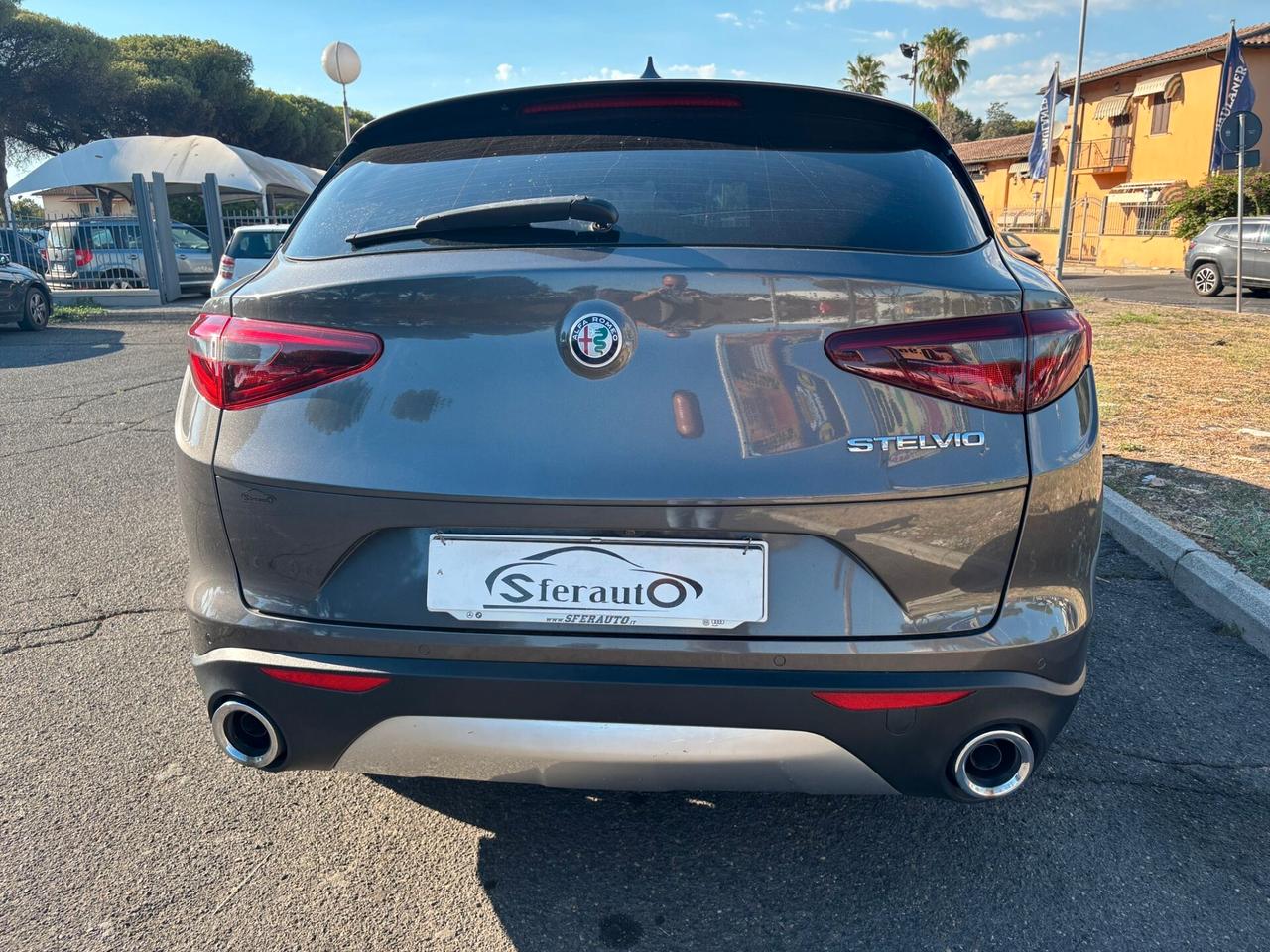 Alfa Romeo Stelvio 2.2 Turbodiesel 160 CV AT8 RWD Business