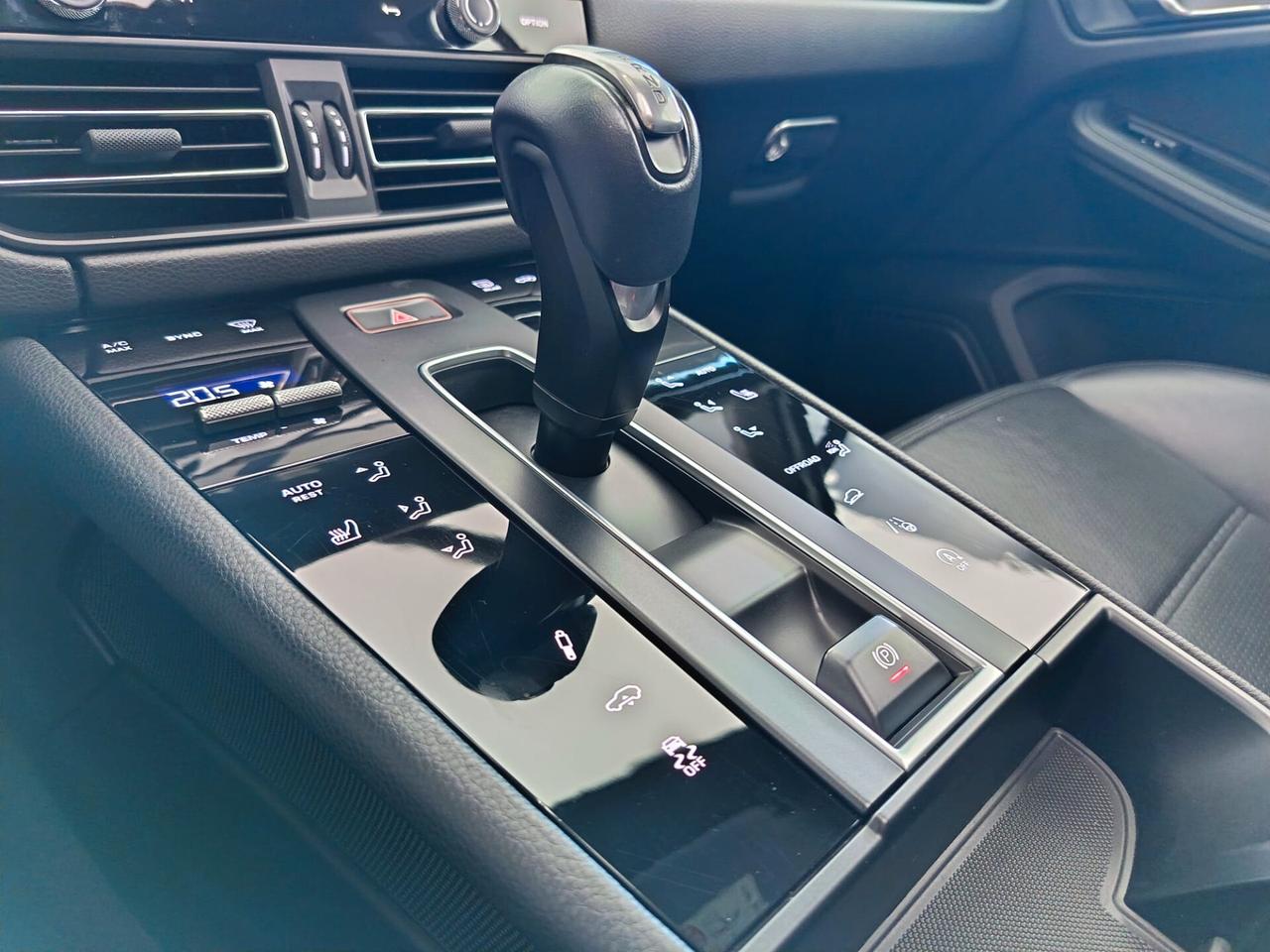 Porsche Macan 2.0 T