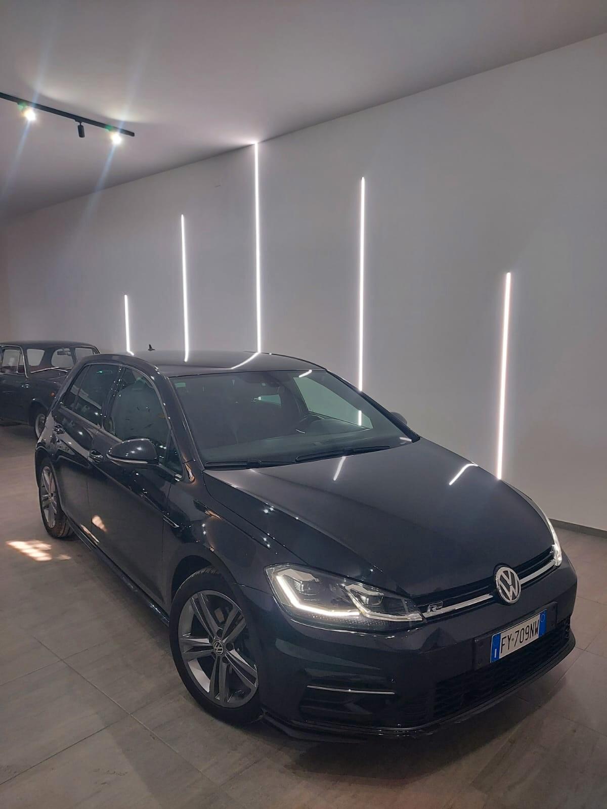 Volkswagen Golf 1.6 TDI 115 CV 5p. R-LINE 2019