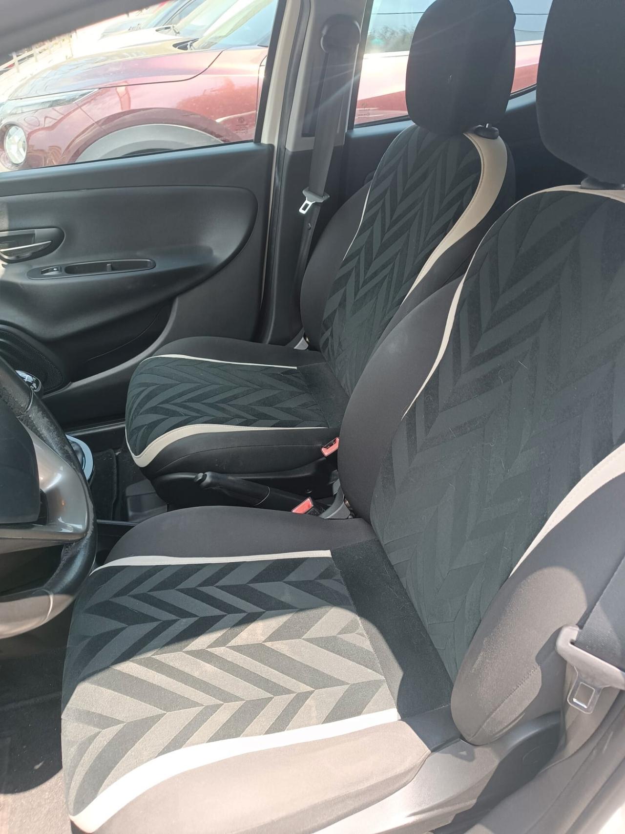 Lancia Ypsilon 1.2 69 CV 5 porte GPL Ecochic Gold