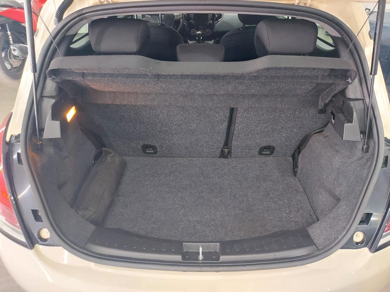 Lancia Ypsilon 1.2 69 CV 5 porte GPL Ecochic Silver