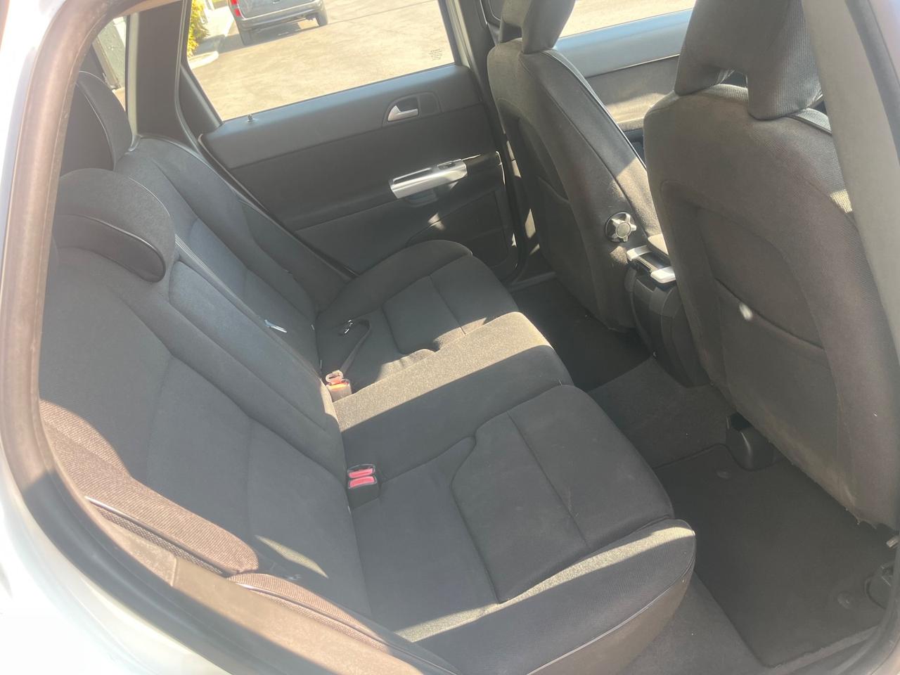 Volvo V50 D2 1.6D Drive R-design