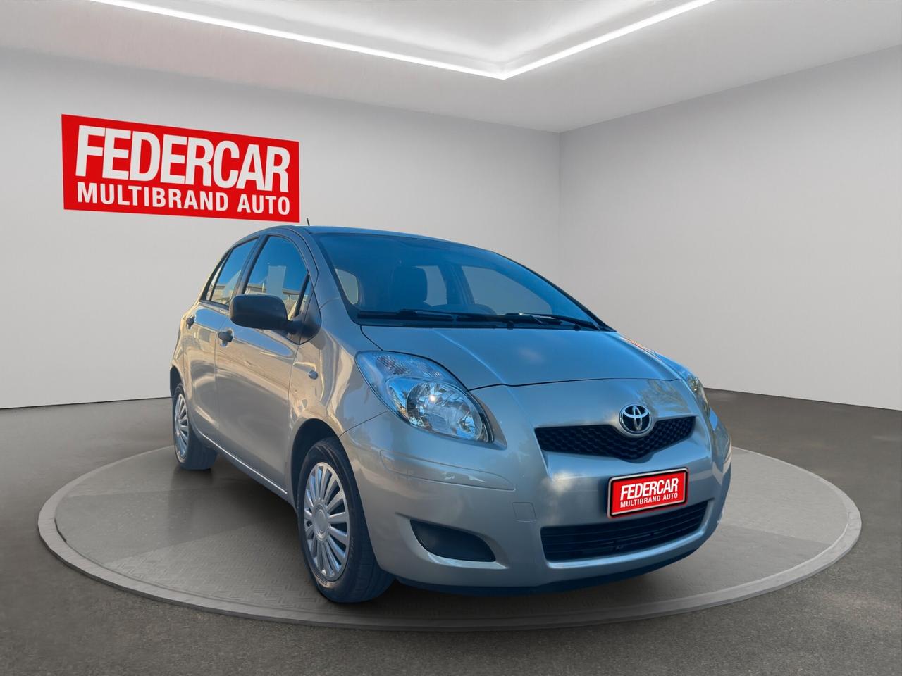 Toyota Yaris 1.0 5 porte Now