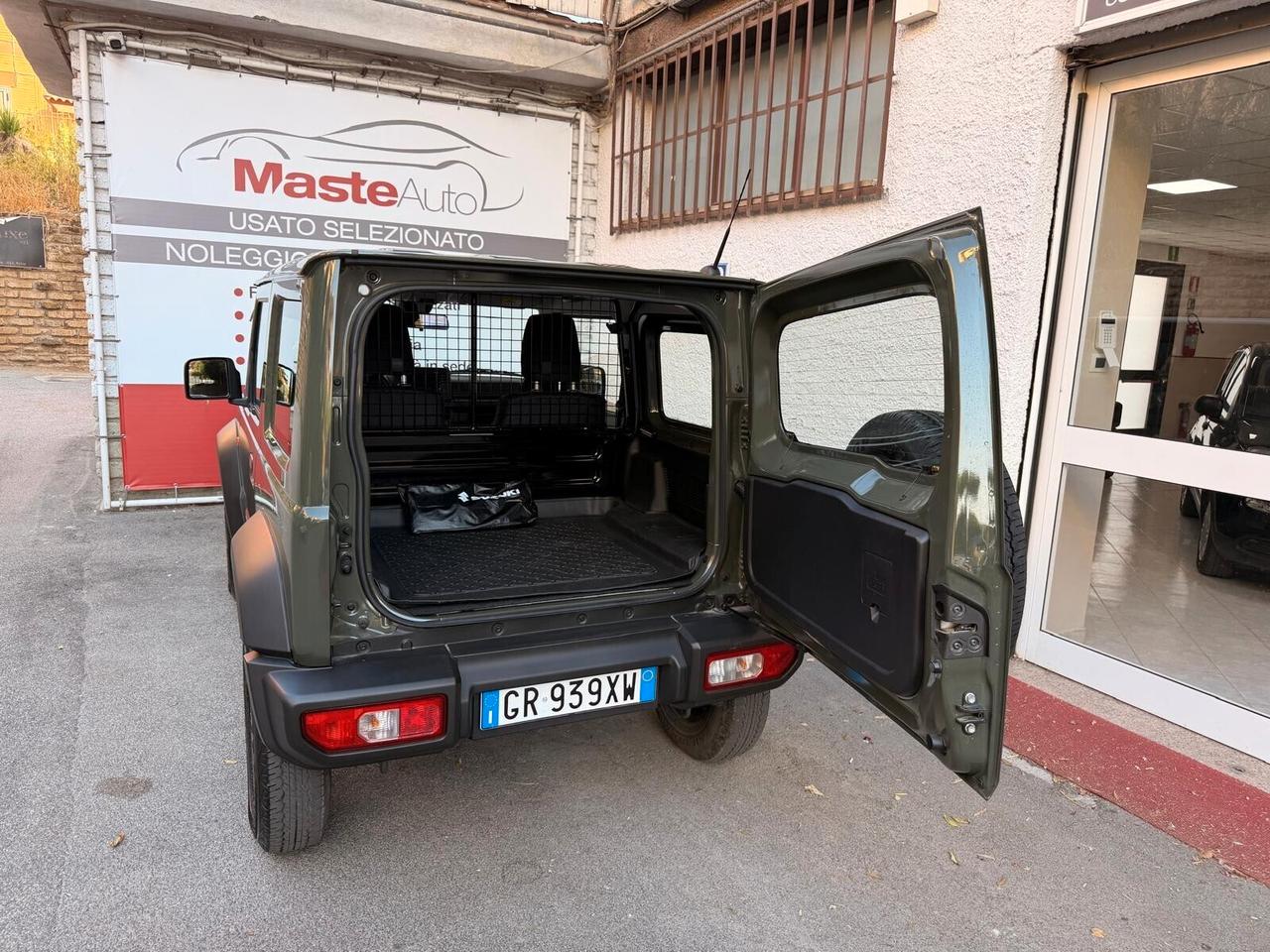 Suzuki Jimny 1.5 5MT ALLGRIP PRO (N1), Pari al Nuovo, Da € 485,00/mese