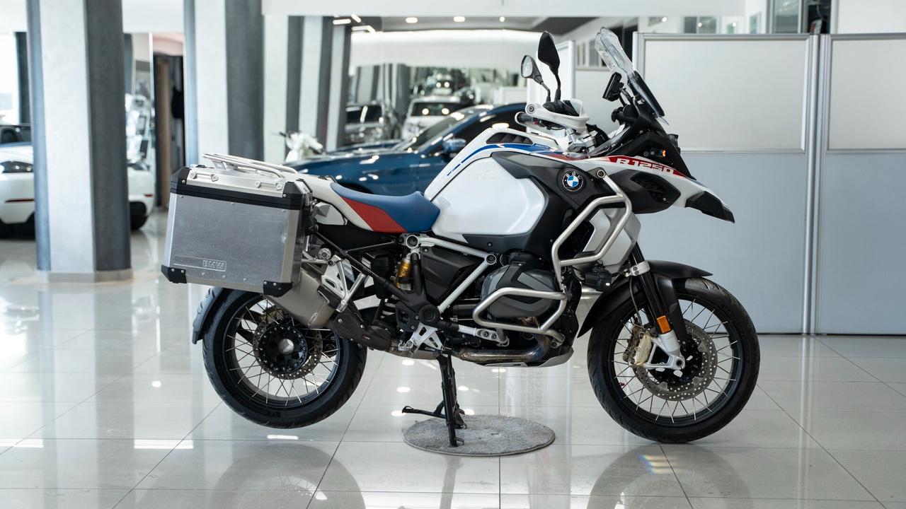 BMW R 1250 GS ADVENTURE RALLYE PACK LUCI AKRAPOVIC CRUISE RISCALDAMENTO MANOPOLE + BORSE RIGIDE